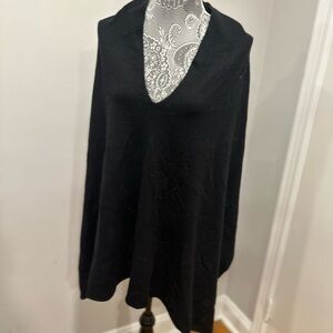 Halogen Sz: OS Cashmere & Wool  VNeck Black Lightweight Relaxed Poncho Cape.